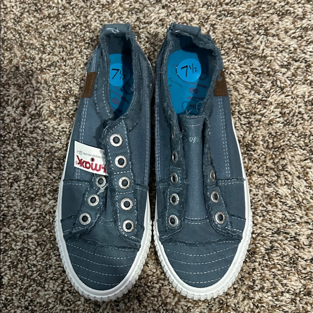 Stylish Kids Sneakers in Blue by Blowfish